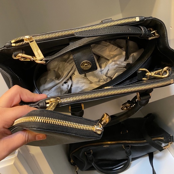 Michael Kors purse and Matching wallet - Picture 2 of 4